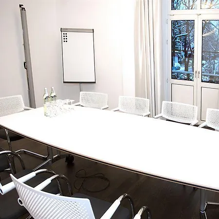 Exquisit 4* מינכן