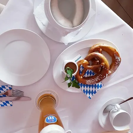 Exquisit מלון 4*