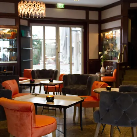 מלון Exquisit 4*