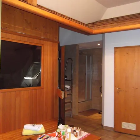 מלון Exquisit 4*