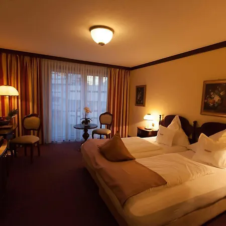 Exquisit מלון מינכן