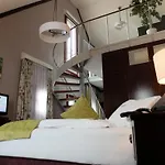 Exquisit Otel