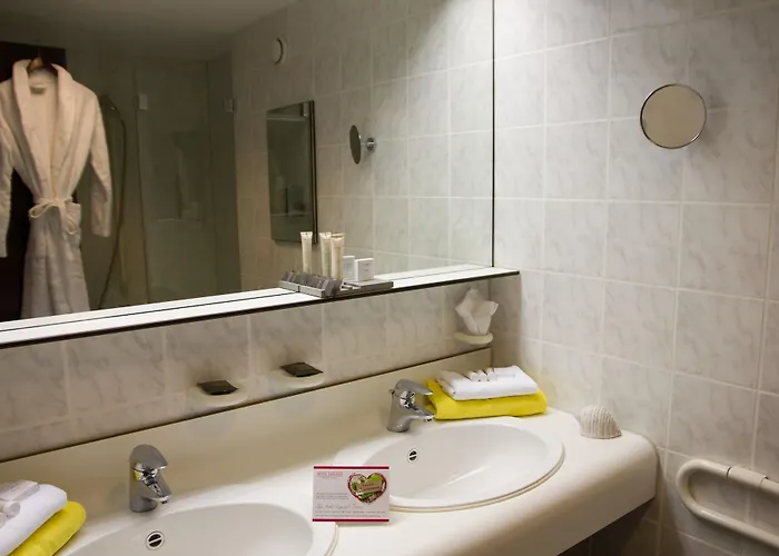 Hotel Exquisit 4*