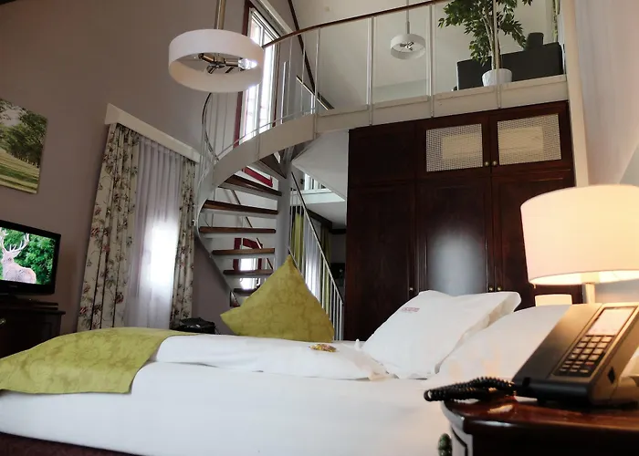 Exquisit 4* Munich
