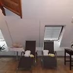 Exquisit מלון 4*