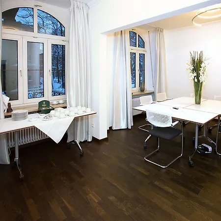 Exquisit 4* Munich