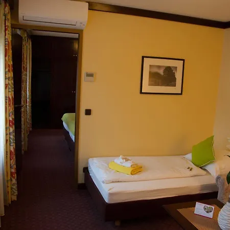 Hotel Exquisit 4*