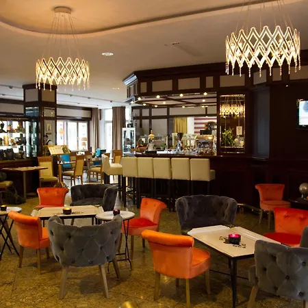 Exquisit Hotell 4*