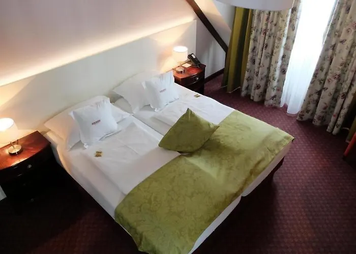 Exquisit 4* München